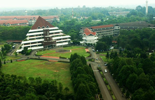 Universitas IPB: Tradisi Unggul Pertanian dan Sains Hayati