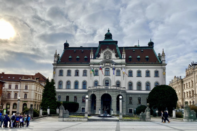 Memilih Universitas Terbaik di Slovenia: Panduan Lengkap